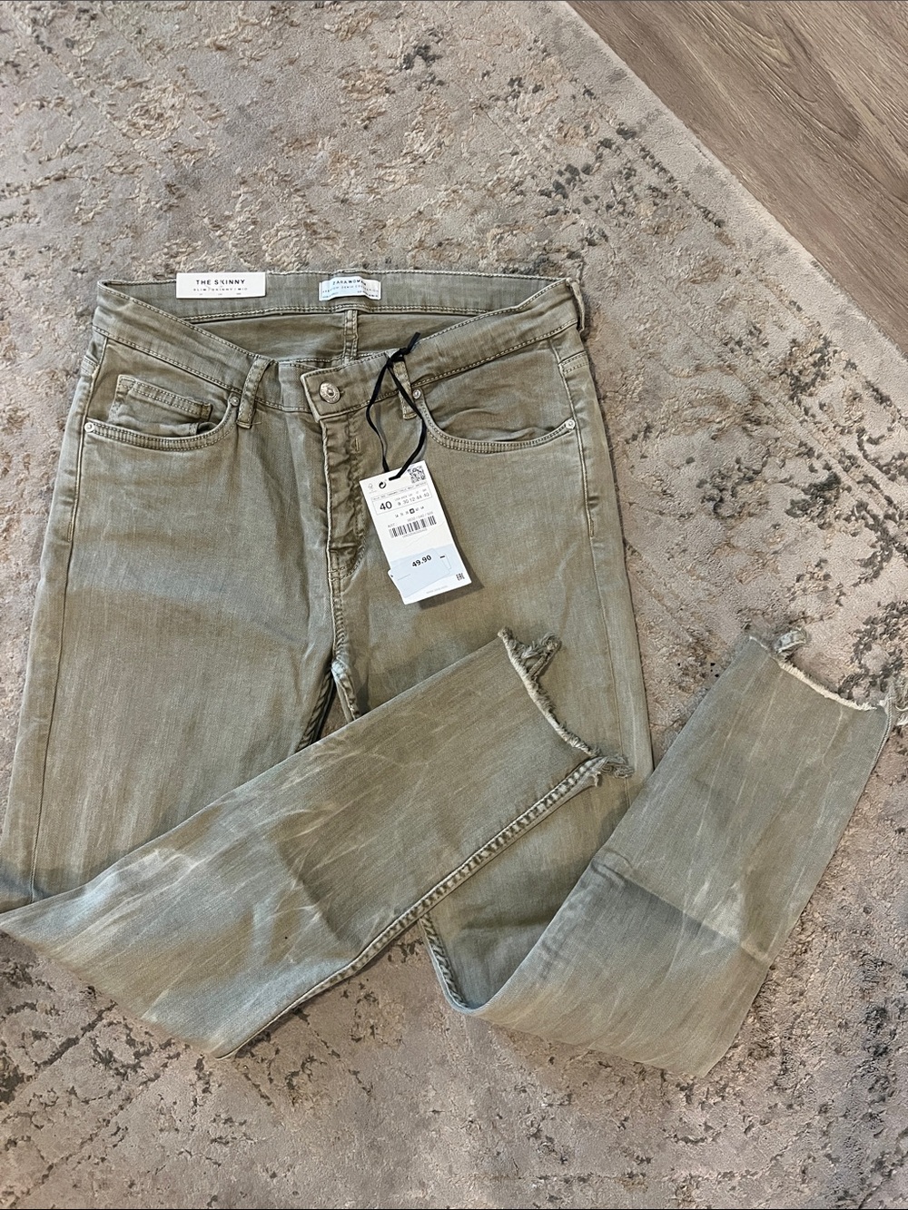 Zara Olive Green Skinny Jeans with Raw Hem